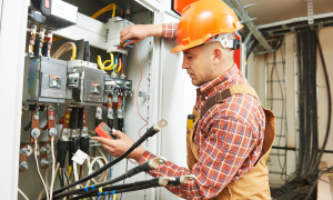 Tuyển dụng 3 thợ điện diện Fachkraft